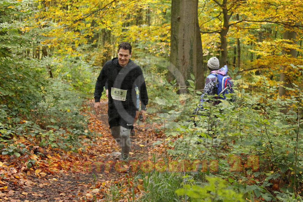 251026_1303_EV4_6432 | Sportfotografie im Rhein-Sieg Kreis, Köln, Bonn, NRW, Rheinland Pfalz, Hessen, etc. Unser Tätigkeitsfeld umfasst den Laufsport vom Volkslauf über den Marathon, Duathlon, Triathon bis zum Ultralauf wie Kölnpfad Ultra oder Schindertrail.
