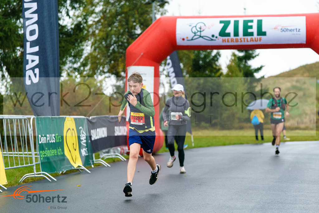 50Hertz-Zielbilder Herbstlauf | Rennsteig-Herbstlauf am 5. Oktober 2025 - Neuhaus/Rwg. nach Masserberg