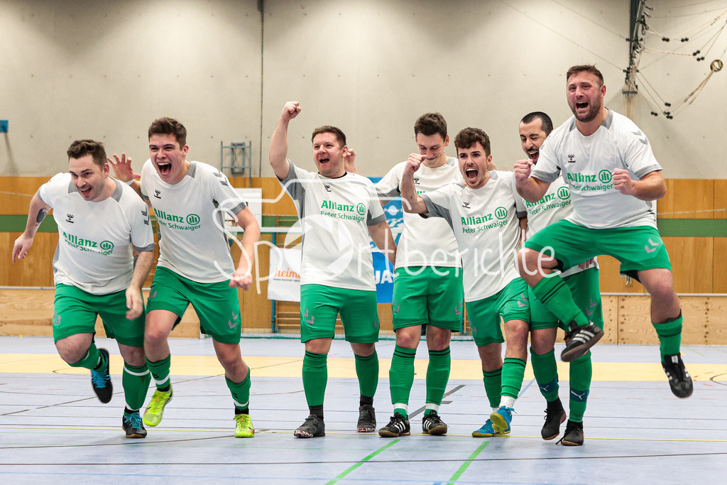 Maerbraeu-Cup BC Aichach II | Mauerbach juebet ueber den Sieg im Finale gegen den TSV Sielenbach