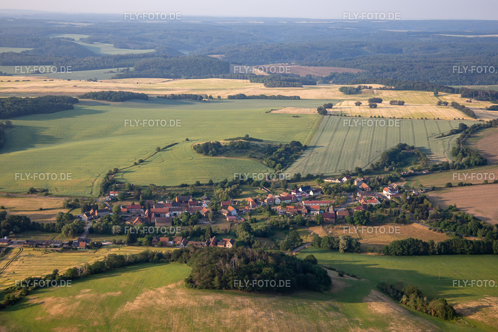 Ortsansicht | Luftbild: Ortsansicht im Ortsteil Wieserode in Falkenstein im Bundesland Sachsen-Anhalt in Deutschland. Foto: IMG_136650.jpg vom 18.06.2023 durch Werner Riehm/FLY-FOTO.de - Realisiert mit Pictrs.com