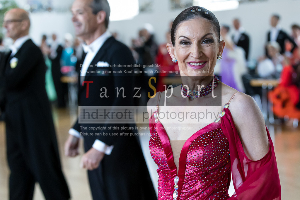 20240525_RL-Masters3-Std_4739 | Tanzsportbilder, Standardtanz, Lateintanz, WDSF, DTV, LTVB, dancecomp, goc, hessen tanzt, blaues band der spree, walzer, tango, wiener walzer, slowfox, quickstepp, samba, rumba, cha-cha-cha, paso doble. jive, hd-kroft photography, turniertanzsport