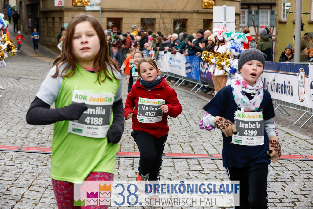 400m AOK Junior Cup | 3 Koenigslauf 2024 400m AOK Junior Cup - Realisiert mit Pictrs.com