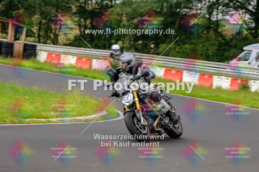 VBK-6463 | Hier findet Ihr Bilder von Touristenfahrten auf der Nürburgring Nordschleife oder von anderen Veranstaltungen die ich besucht habe. Viel Spass beim Durch Schauen 