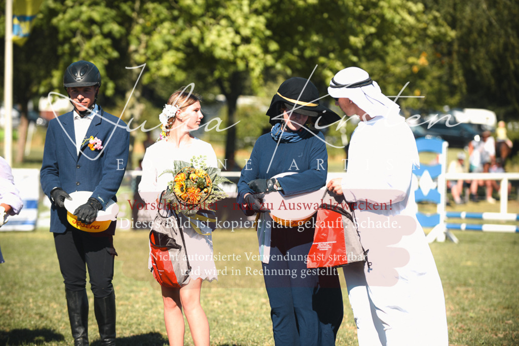 DSC_7814 | Pferde- und Turnierfotografie in Westsachsen. Pferdeportraits, Auftragszeichnungen und intuitive Kunst.