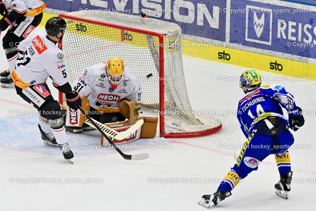 EC IDM Wärmepumpen VSV vs. Pioneers Vorarlberg | #14 Johannes Tschurnig EC VSV, #51 Daniel Woger Pioneers Vorarlberg, #31 David Madlener Pioneers Vorarlberg,  EC IDM Wärmepumpen VSV vs. Pioneers Vorarlberg, EC IDM WÄRMEPUMPEN VSV vs. Pioneers Vorarlberg am 03.10.2025 in Villach (Stadthalle Villach), Austria, (Photo by Bernd Stefan)