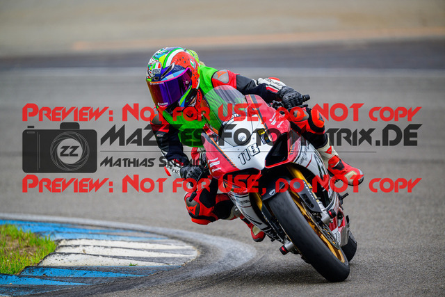 MaZZes_Fotomatrix_20250421_6007705_5118 | GELB