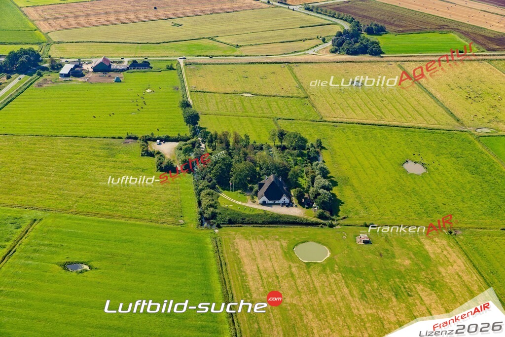 Neue Luftbildaufnahme der Stadt Witzwort - Das Luftbild wurde 2025 vom UL-Flugzeug heraus erstellt ( keine Drohnenaufnahme ) - Hochauflösende Luftaufnahme - für Wandbilder und großformatige Ausdrucke geeignet. Das besondere Geschenk!Hier alle&nbsp;Infos zur Lizenzierung der LuftaufnahmeWir fliegen auch dieses Jahr wieder in Ihre Region um Luftbilder zu erstellen.- Luftbild anfragen