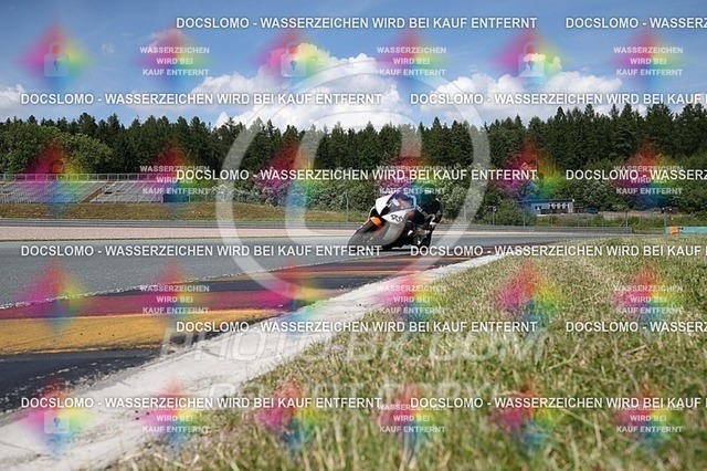 2016-07-01-PBK-4209 | Sportfotografie; SlowMotion; Video; Rennstrecke; Hafeneger; RSE; Speer; Trackday; Motorsportarena; Hockenheimring; Brno; Most; Barcelona; Valencia, Benny; Kaetzmer;