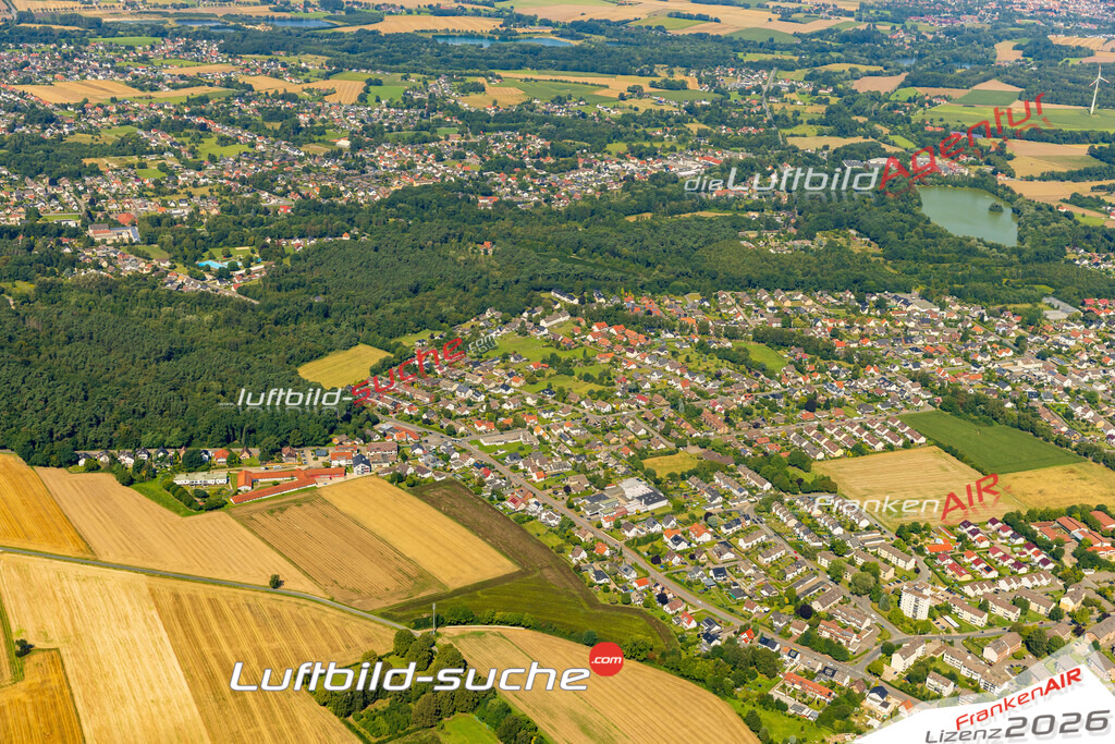 Luftbild Vs Google Maps  Heidenoldendorf  Detmold -Das Luftbild wurde 2025 vom UL-Flugzeug heraus erstellt ( keine Drohnenluftbilder ) - Hochauflösende Luftaufnahme -Nicht vergleichbar mit Google Maps oder Satelittenbilder- Die Geschenkidee !Mit Lizenz und Bildrechte bestellbar