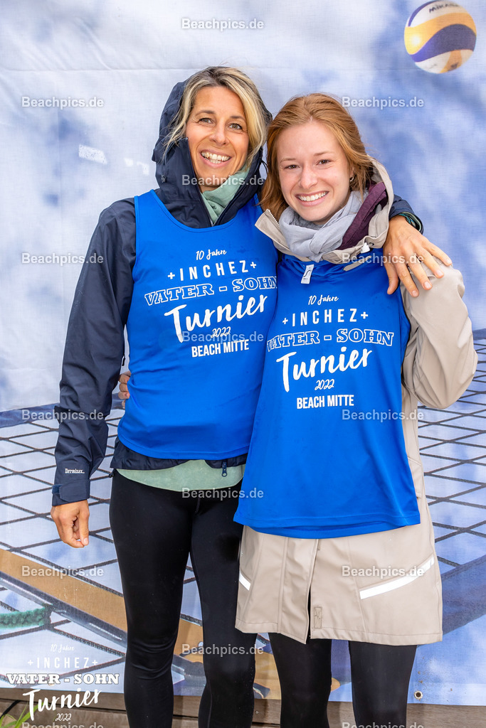 2022-00063141-Vater-Sohn-Turnier-Teamfotos-2 | 26.05.2022; Berlin Foto: Gerold Rebsch - www.beachpics.de