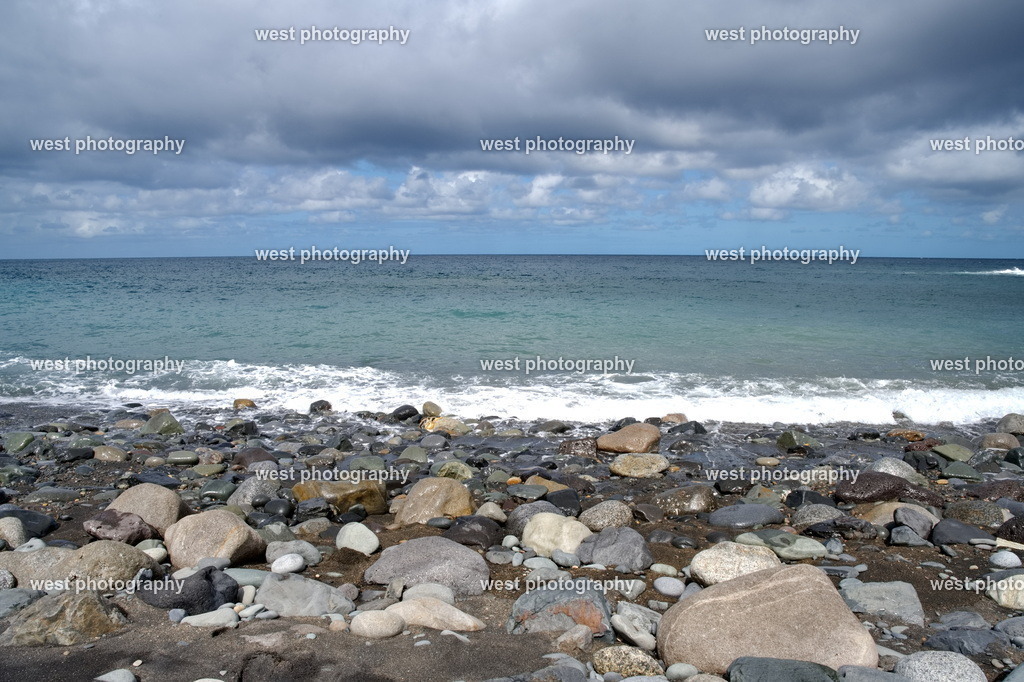 Stone Beach 1 - ESP 2024 | west photography - Realisiert mit Pictrs.com