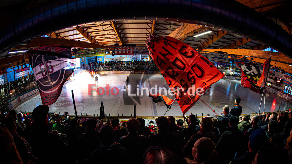 Peißenberg MINERS gegen EHC Königsbrunn LÖWEN | Eishockey Bayernliga 2025/26 Viertelfinale Spiel 2, Peißenberg MINERS gegen EHC Königsbrunn LÖWEN, 20260208,Eröffnung,2026-02-08 in Peißenberg (flatbuy Arena Peißenberg), Copyright: WolfgangxLindner www.foto-lindner.de