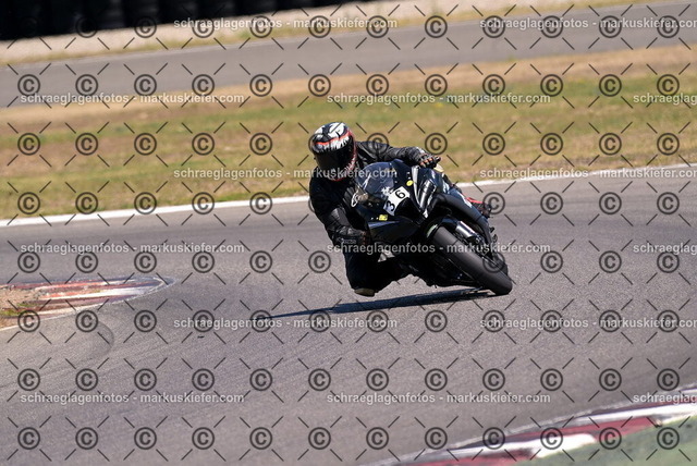 26bt04-1818 | markuskiefer.com - Realisiert mit Pictrs.com