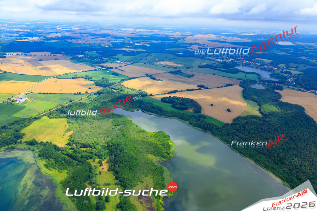 Die Luftaufnahme der Stadt Neukloster-see wurde vom UL-Flugzeug heraus erstellt ( keine Drohne )- hohe Auflösung für beste Qualität
