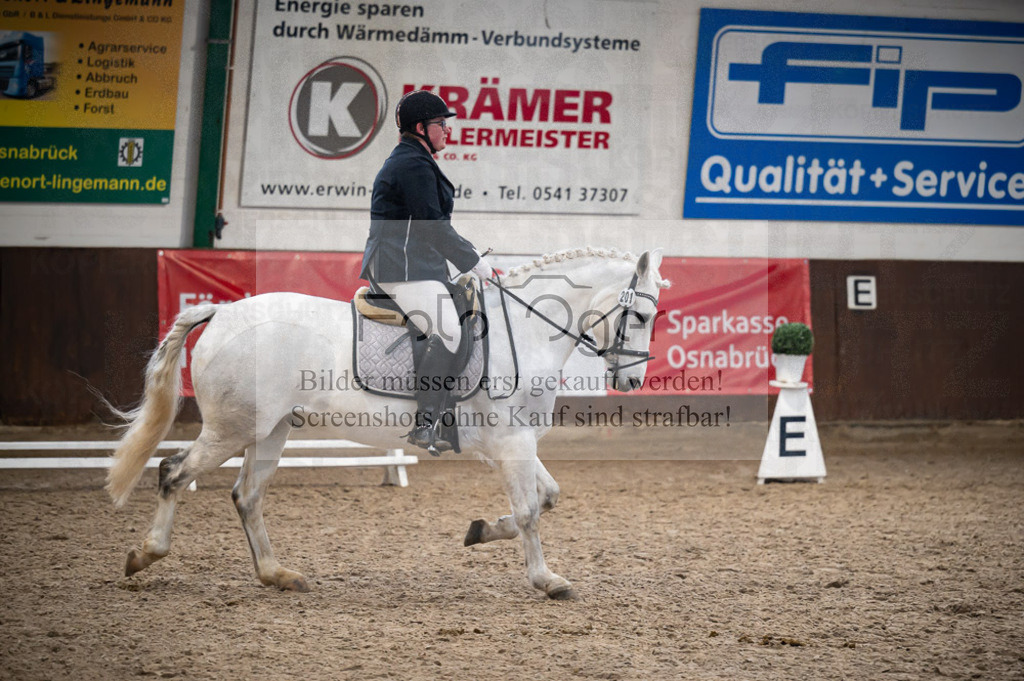 Hallenreittunier Voxtrup 2023 | Entdecke hochwertige Reitturnierfotos von Foto Oger. Professionell, emotional und authentisch – jetzt Lieblingsmomente im Shop bestellen.Deutschlandweite Turnierfotografie. - Realisiert mit Pictrs.com