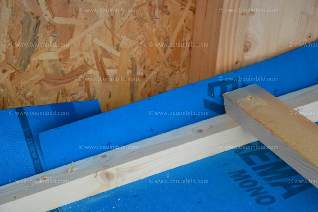 bib-lg09-holzbau-0196 | Nach LV-Leistungsgruppen sortierte Detailfotos über den Bau eines Hauses. Alle Hausbau-Bilder direkt vom Urheber und Autor der Website Haus-Selber-Bauen.com