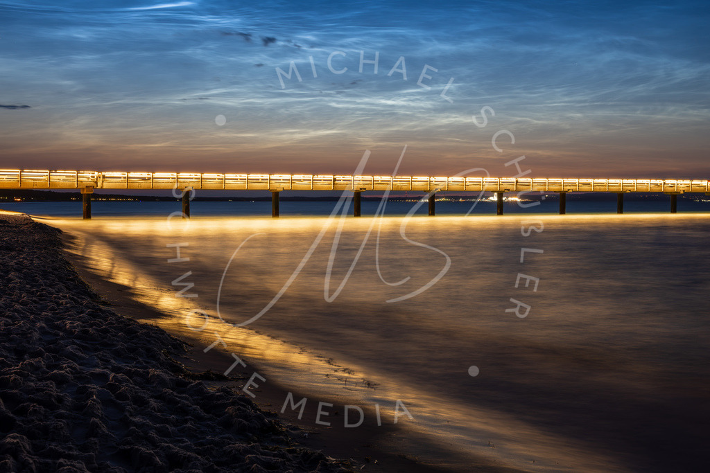 2026-07-16 Ruegen Binz leuchtende Nachtwolken 001 | Schwotte Media - Realisiert mit Pictrs.com