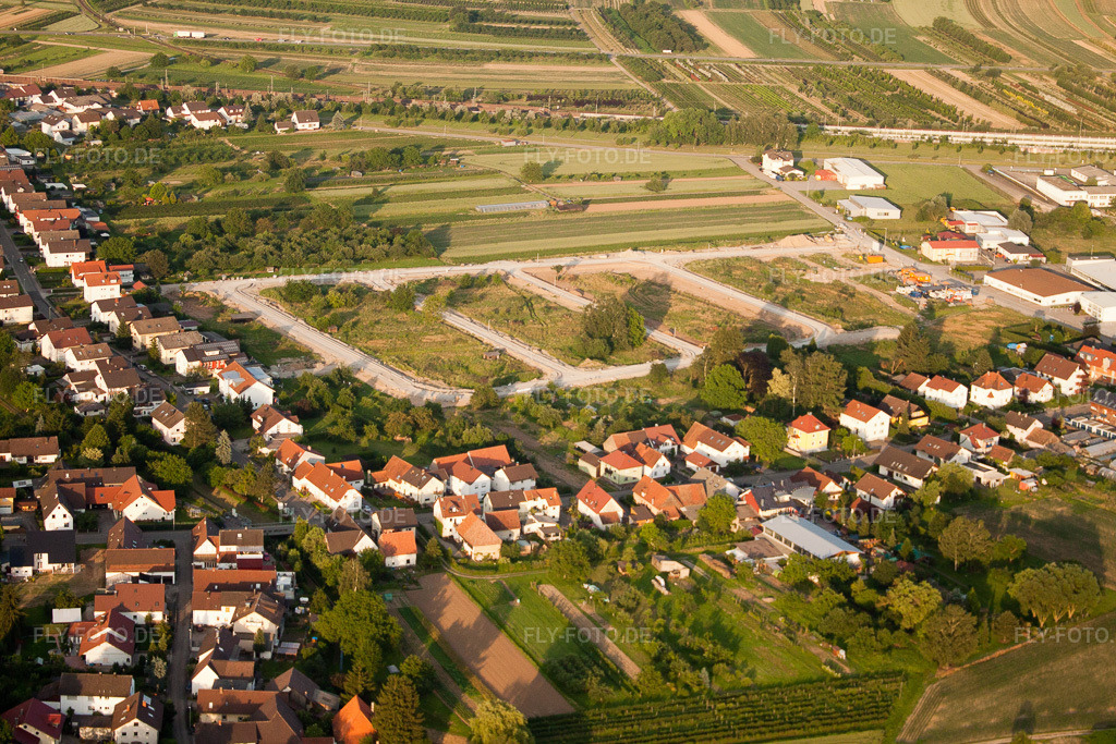 Luftbild: Urloffen, Neubaugebiet Süd im Ortsteil Urloffen in Appenweier im Bundesland Baden-Württemberg in Deutschland. Foto: IMG_28929.jpg vom 14.06.2010 durch Werner Riehm/FLY-FOTO.de