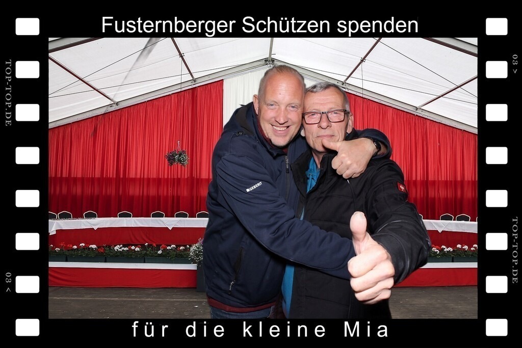 top-top.de 240928-096 | Foto, Video, Fotografie, Videografie, Fotobox, DJ, Discjockey, Musik, Musikbox, Veranstaltung, Photobooth, Amazon, Ebay, Buchtipp, Bestseller, Autor, Verlag, Buch, Wesel, Hamminkeln, NRW, Dinslaken, Rees, Drohne, Hochzeit, Party, Fotobox, Wesel, Fotograf