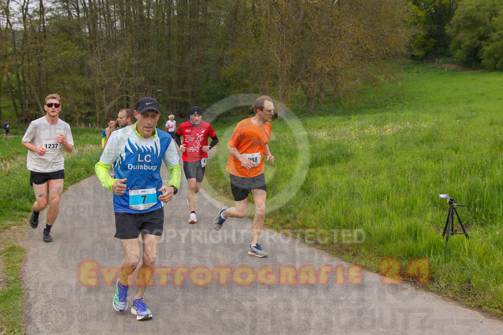 220501_1022_EV8_0717 | Sportfotografie im Rhein-Sieg Kreis, Köln, Bonn, NRW, Rheinland Pfalz, Hessen, etc. Unser Tätigkeitsfeld umfasst den Laufsport vom Volkslauf über den Marathon, Duathlon, Triathon bis zum Ultralauf wie Kölnpfad Ultra oder Schindertrail.