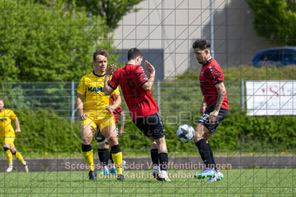 20250427_150549_0134 | #,TSV Bad Boll (rot) vs. SV Waldhausen (gelb), Fussball, Landesliga 2 - wfv, 24. Spieltag, Saison 2024/2025, Rasenplatz, Erlengarten 37, 73087 Bad Boll, 27.04.2025 - 15:00 Uhr,Foto: PhotoPeet-Sportfotografie/Peter Harich