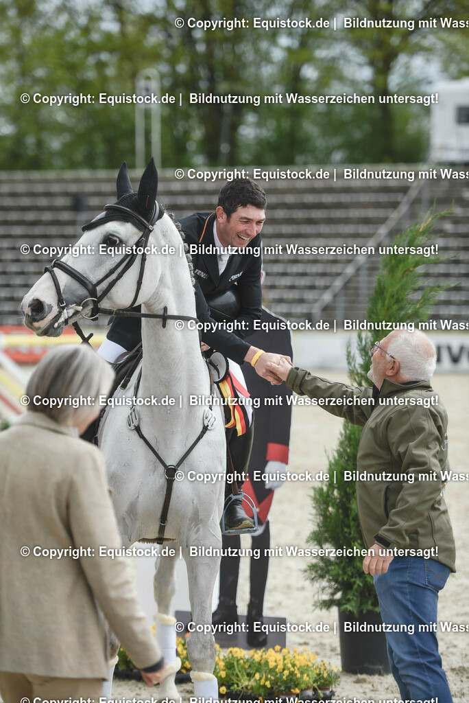 20230514_CCI4_Springen_0454 | equistock
