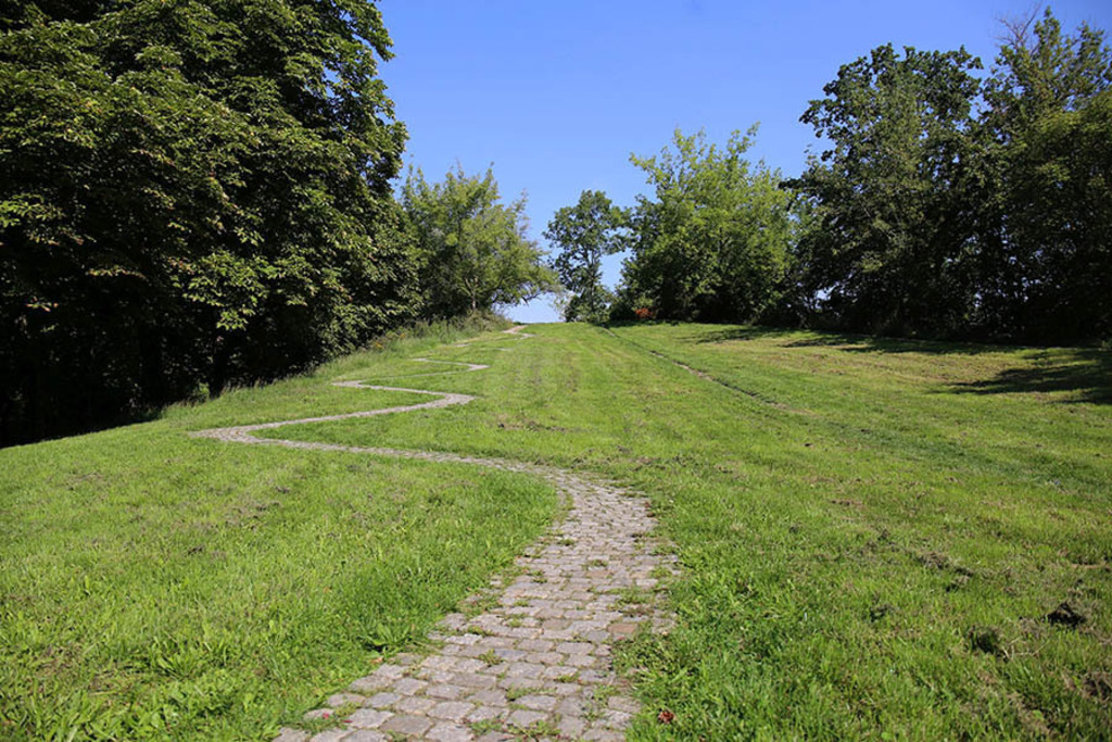 Foto: Leipzig - Friedenspark | Das Team hinter BILDLEXIKON LEIPZIG bündelt historische wie aktuelle Informationen über die Stadt Leipzig in Text und Bild auf einer Plattform und stellt diese der interessierten Öffentlichkeit zur Verfügung.