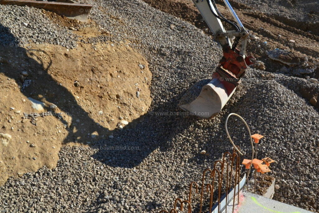bib-lg02-erdarbeiten-0169 | Nach LV-Leistungsgruppen sortierte Detailfotos über den Bau eines Hauses. Alle Hausbau-Bilder direkt vom Urheber und Autor der Website Haus-Selber-Bauen.com