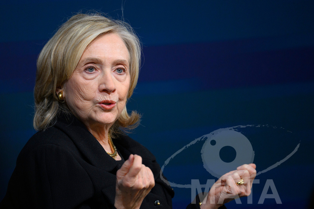 _DWA4095 | Die US-Politikerin Hillary Clinton auf der Veranstaltung Bridging Scholarship and Statecraft im Rahmen der Münchner Sicherheitskonferenz 2026. München, 13.02.2026 Bayern Deutschland  - Realisiert mit Pictrs.com