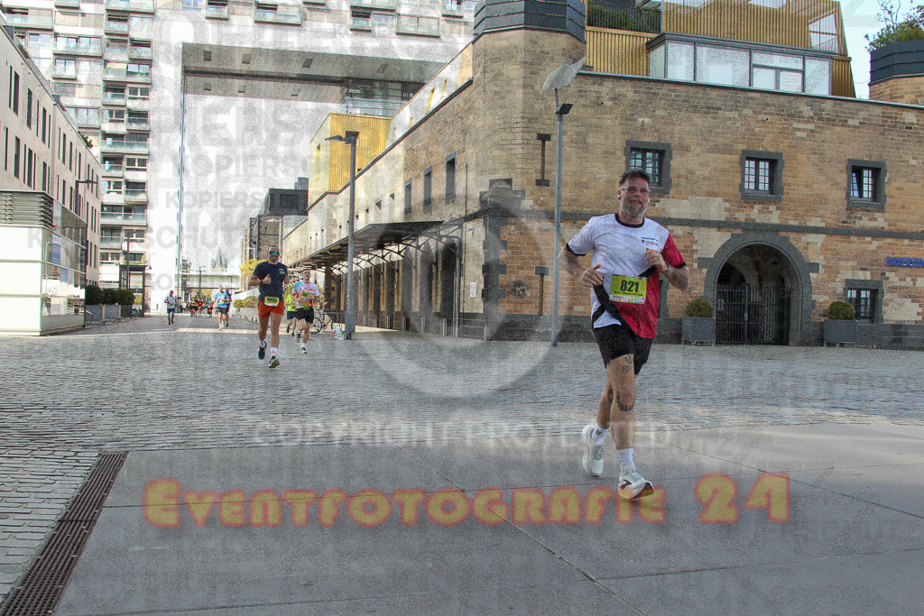 250920_1455_EV4_7607 | Sportfotografie im Rhein-Sieg Kreis, Köln, Bonn, NRW, Rheinland Pfalz, Hessen, etc. Unser Tätigkeitsfeld umfasst den Laufsport vom Volkslauf über den Marathon, Duathlon, Triathon bis zum Ultralauf wie Kölnpfad Ultra oder Schindertrail.