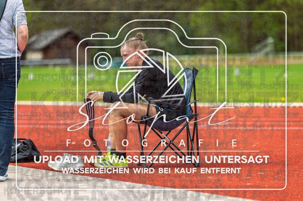 KMHK-1139 | Svea Funck (TV Jahn Walsrode (NI)) bei den Kreismeisterschaften Leichtathletik-Wurf Heidekreis 2026 im Boehmewaldstadion, Soltau (Simon Paul Stopat) - Realisiert mit Pictrs.com