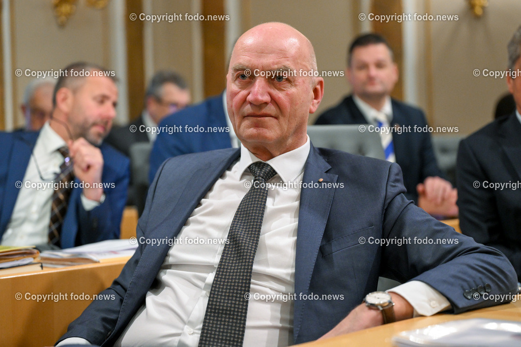 Landhaus Linz_ Promenade_ Landtagssitzung_ 07.03.2024-47 | 07.03.2024, Landhaus Linz AUT, Promenade, Landtagssitzung, im Bild Christian Doerfel (VP, LAbg., Klubobmann, Bgm. Steinbach an der Steyr)
