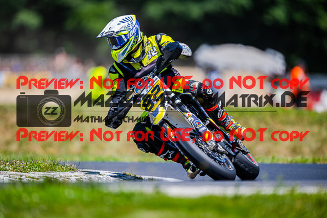 MaZZes_FotoMatrix_220702_9511 | UE40