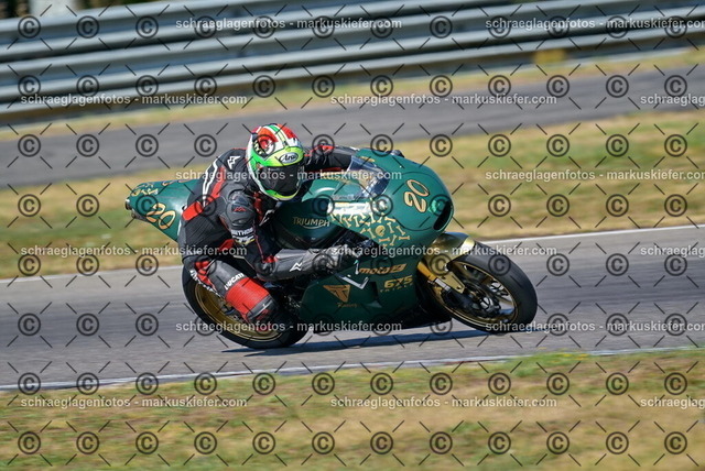 26bt04-1023 | markuskiefer.com - Realisiert mit Pictrs.com