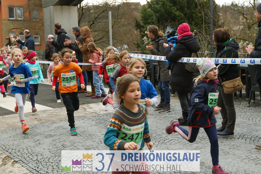 AOK JuniorCup 400m | 3Koenigslauf 2023 - Realisiert mit Pictrs.com