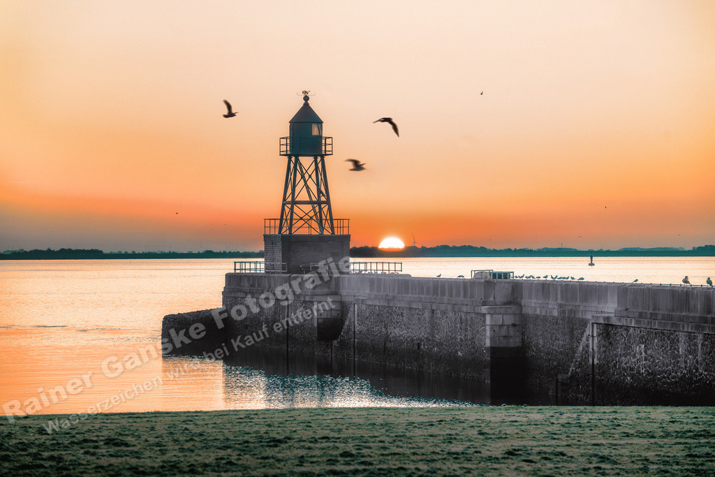 103 Wilhelmshaven Mole - 04-09-2023 -R Ganske.jpg | Mole im Sonnenuntergang in Wilhelmshaven - Realisiert mit Pictrs.com