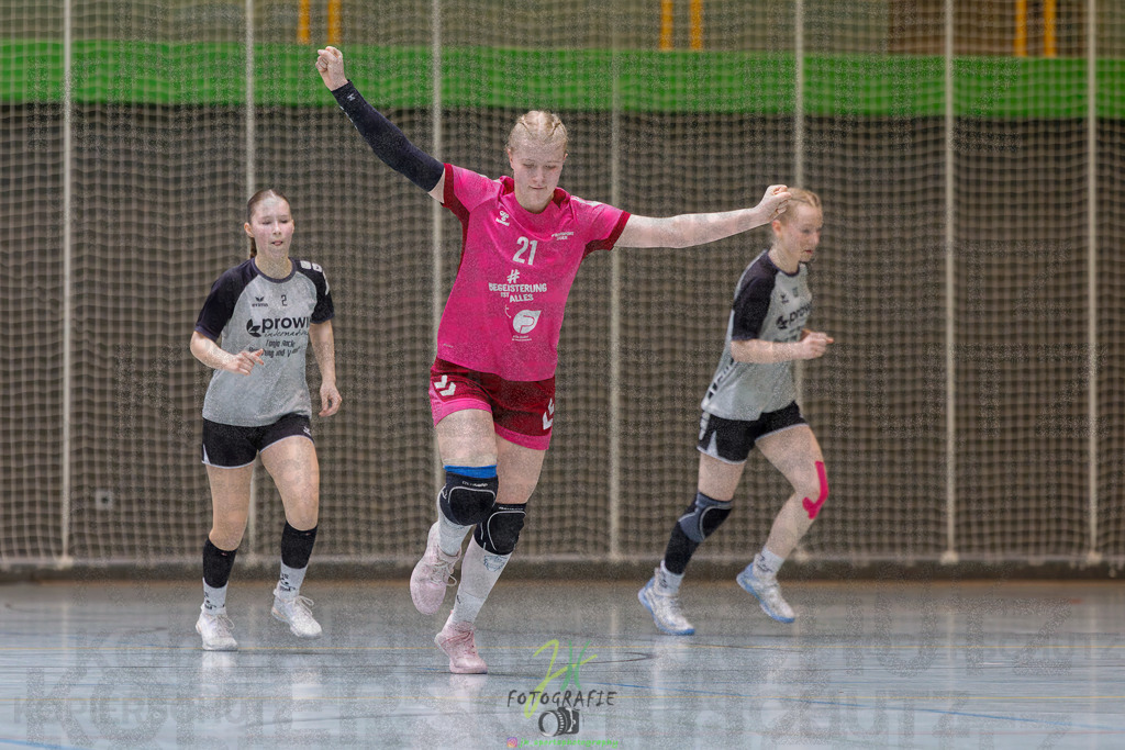 Hessenmeisterschaft wJC - Spiel um Platz 3; TuS Kriftel - SG Schenklengsfeld | Hessenmeisterschaft wJC - Spiel um Platz 3; TuS Kriftel - SG Schenklengsfeld am 22.03.2025 in Biedenkopf (Sporthalle Lahntalschule)Photo © 2025 - Jörg Heinrich - Realisiert mit Pictrs.com