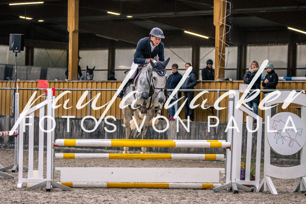 IMG_4748 | Erleben Sie dynamische Sport- und emotionale Tierfotografie in Süddeutschland mit Fotos von Paula. Spezialisiert auf Pferde- und Hundefotografie sowie Sportevents. Kontaktieren Sie mich für einzigartige und ausdrucksstarke Bilder Ihrer besonderen Momente.