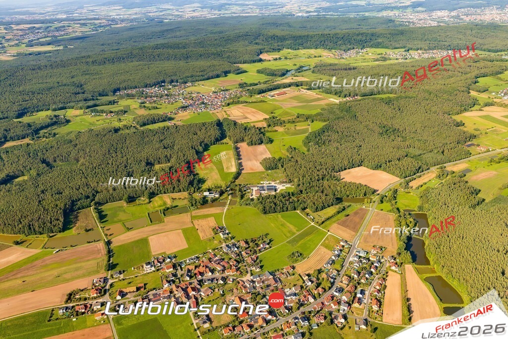 Schöne Luftaufnahme als Geschenk in Poppendorf Heroldsbach - Die Luftbildaufnahme wurde 2025 vom UL-Flugzeug heraus erstellt ( keine Drohne ) - Hochauflösende Luftaufnahme -Nicht vergleichbar mit Google Maps oder Satelittenbilder- Die Geschenkidee !Mit Lizenz und Bildrechte bestellbar