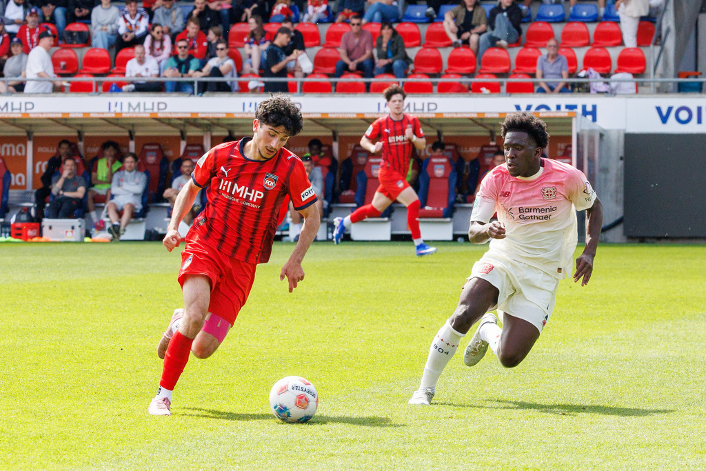 20260503-U19_FCH-LEV_068 | 1.FC Heidenheim 1846 vs. Bayer 04 Leverkusen, Fußball, U19, A-Junioren, NWL, U19-DFB-Nachwuchsliga, 2025/2026, Achtelfinale, 03.05.2026 in Heidenheim, Voith Arena(Foto: Michael Bulling) - Realisiert mit Pictrs.com
