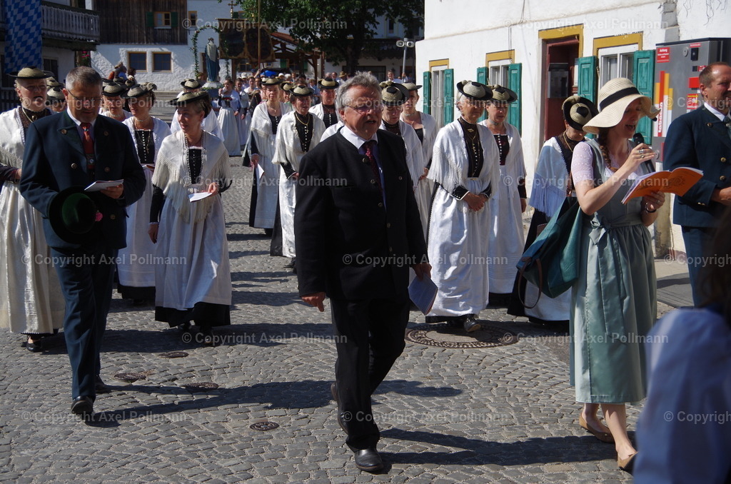 IMGP3500 | fotografiert von Axel PollmannLeonhardi Wallfahrt Benediktbeuern und Murnau, Fronleichnam, Fasching, Landschaft im Loisachtal und Benediktbeuern  - Realisiert mit Pictrs.com