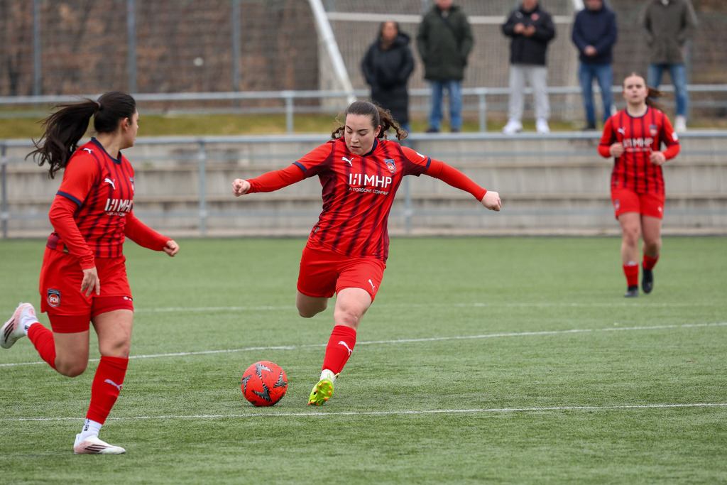 20260315-FCH-Steinheim_079 | 1.FC Heidenheim 1846 II vs. TV Steinheim, Fußball, Frauen, Bezirksliga, 2025/2026, 12. Spieltag, 15.03.2026 in Heidenheim, Kunstrasen b. Voith-Arena West(Foto: Michael Bulling) - Realisiert mit Pictrs.com