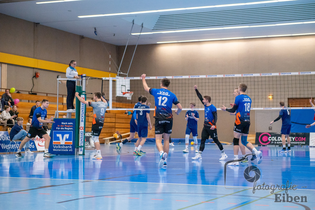 VSG Ammerland-VSG Lüneburg 2 | Volleyball Regionalliga; VSG Ammerland-VSG Lüneburg 2 am 04.02.2024; in Westerstede (Sporthalle Norderstraße), Photo: Philip Eiben 2024 - Realisiert mit Pictrs.com