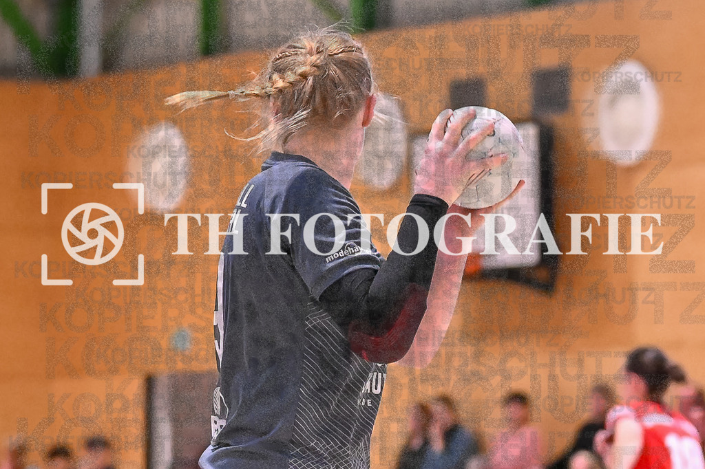 GER, SG Maulburg/Steinen - HB Kinzigtal, Handball, Suedbadenliga, 22. Spieltag, Saison 2023/2024, 27.04.2024 | Pia Weichenhein (HB Kinzigtal, #19)

GER, SG Maulburg/Steinen - HB Kinzigtal, Handball, Suedbadenliga, 22. Spieltag, Saison 2023/2024, 27.04.2024

Foto: TH Fotografie/Thomas Hess