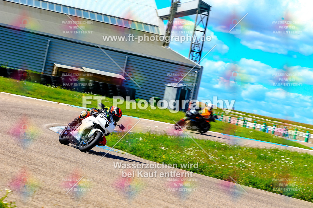 033-6178 | Hier findet Ihr Bilder von Touristenfahrten auf der Nürburgring Nordschleife oder von anderen Veranstaltungen die ich besucht habe. Viel Spass beim Durch Schauen 