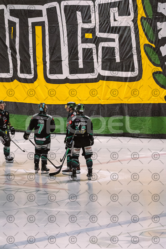 Alligators_vs_Memmingen_09_01_2026-27 | Höchstadt Alligators Fotogalerie: Eishockey-Action aus Franken. Professionelle Spielfotos, Portraits & Stadionbilder zum Download. Jetzt entdecken! - Realisiert mit Pictrs.com