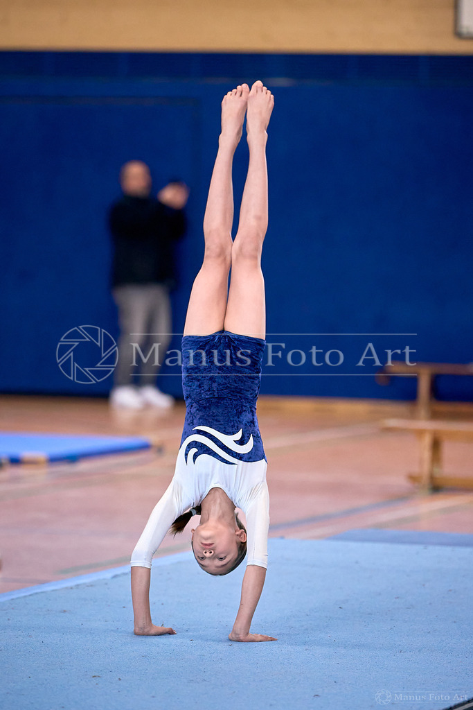 A-DSC03037 | Professionelle Sportfotografie in Hamburg, Schleswig-Holstein und Niedersachsen – spezialisiert auf Rhönrad, Geräteturnen, Leistungsturnen und rhythmische Sportgymnastik. Bundesweite Begleitung von Rhönrad-Events. Jetzt Sport-Fotos - Realisiert mit Pictrs.com