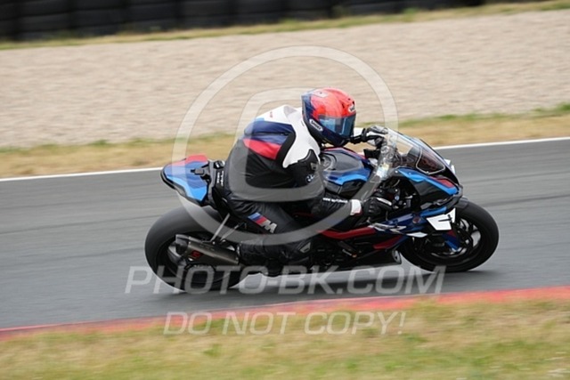 2024_05_18_PBK_35732 | Sportfotografie; SlowMotion; Video; Rennstrecke; Hafeneger; Speer; Racing; RSE; BMW; CBO; Trackday; Motorsportarena; Hockenheimring; Brno; Most; Barcelona; Valencia