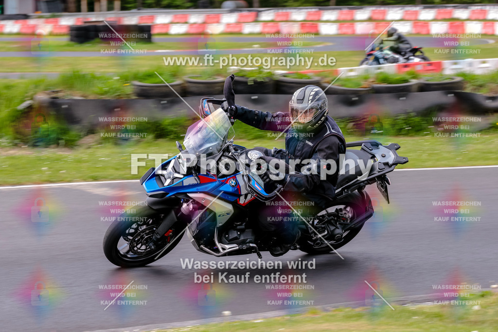 MotoTeamVBK-20919 | Hier findet Ihr Bilder von Touristenfahrten auf der Nürburgring Nordschleife oder von anderen Veranstaltungen die ich besucht habe. Viel Spass beim Durch Schauen 