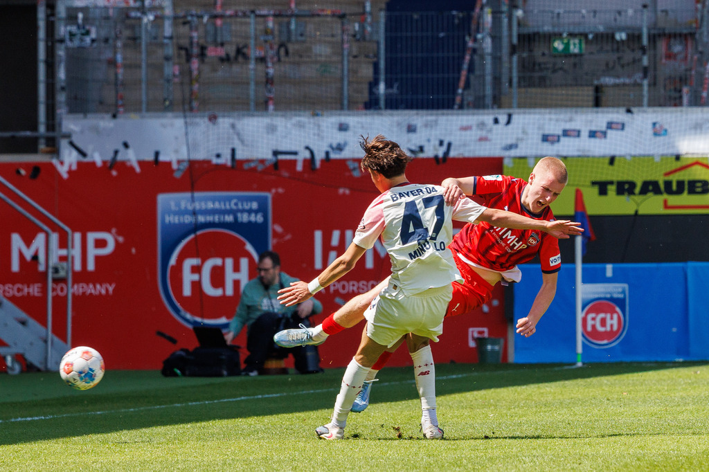 20260503-U19_FCH-LEV_148 | 1.FC Heidenheim 1846 vs. Bayer 04 Leverkusen, Fußball, U19, A-Junioren, NWL, U19-DFB-Nachwuchsliga, 2025/2026, Achtelfinale, 03.05.2026 in Heidenheim, Voith Arena(Foto: Michael Bulling) - Realisiert mit Pictrs.com